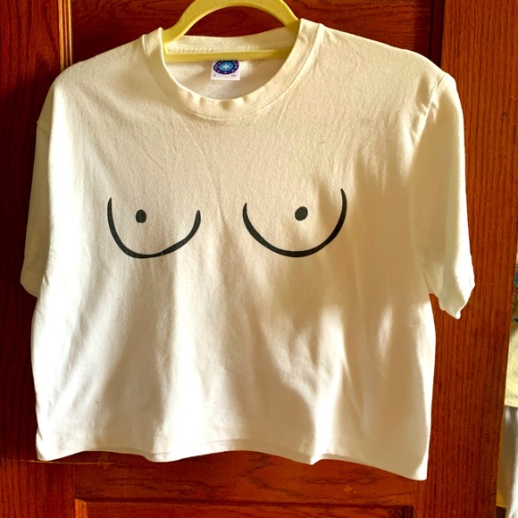 starworld Tops - Booby tee !